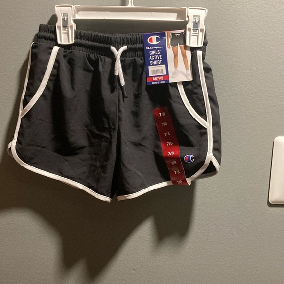 BRAND NEW GIRLS ACTIVE SHORTS SIZE 7/8! NWT! SMOKE FREE HOME! - Picture 1 of 4